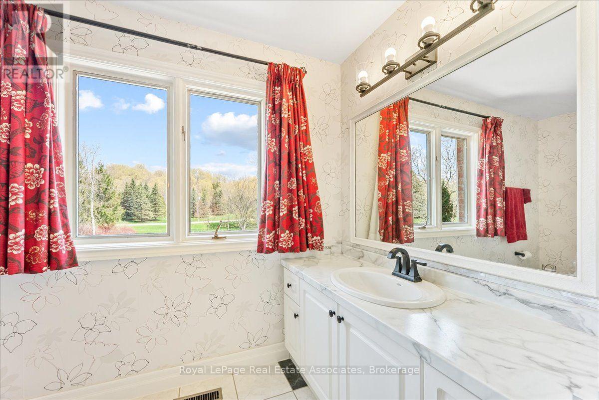 4 Wolf Crescent, Caledon, Ontario  L7E 0A7 - Photo 23 - W13686572