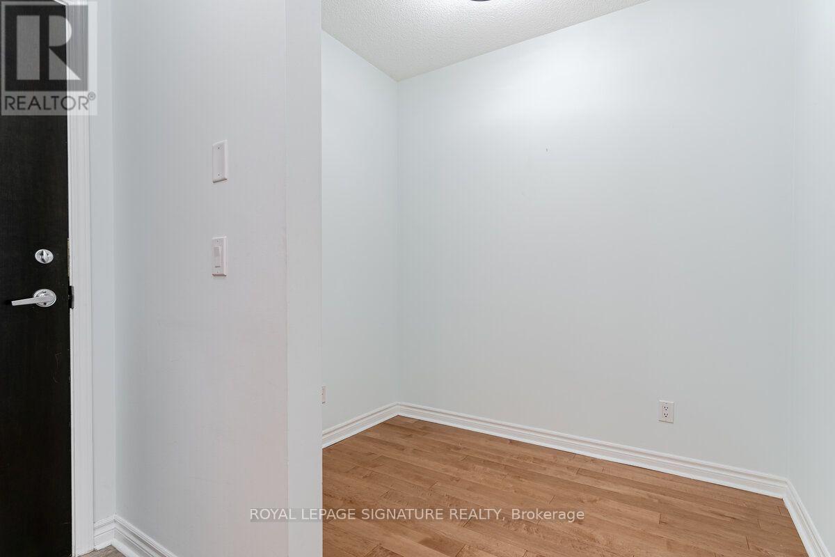 203 - 388 Prince Of Wales Drive, Mississauga, Ontario  L5B 0A1 - Photo 8 - W13686598