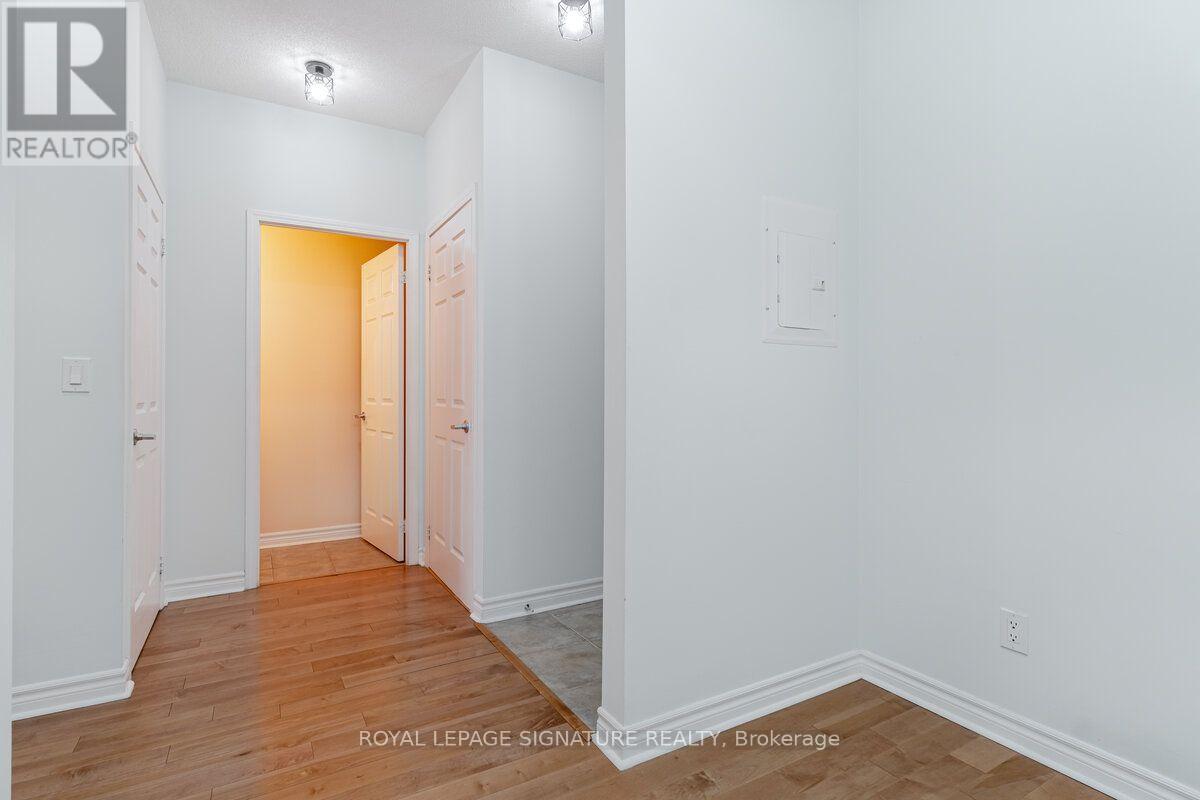 203 - 388 Prince Of Wales Drive, Mississauga, Ontario  L5B 0A1 - Photo 9 - W13686598