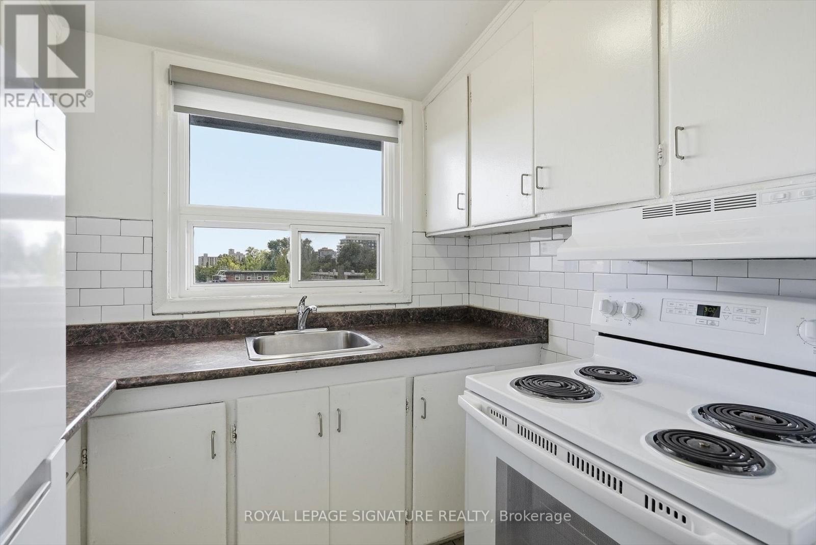 301 - 49 Cuffley Crescent S, Toronto, Ontario  M3K 1X4 - Photo 10 - W13686650