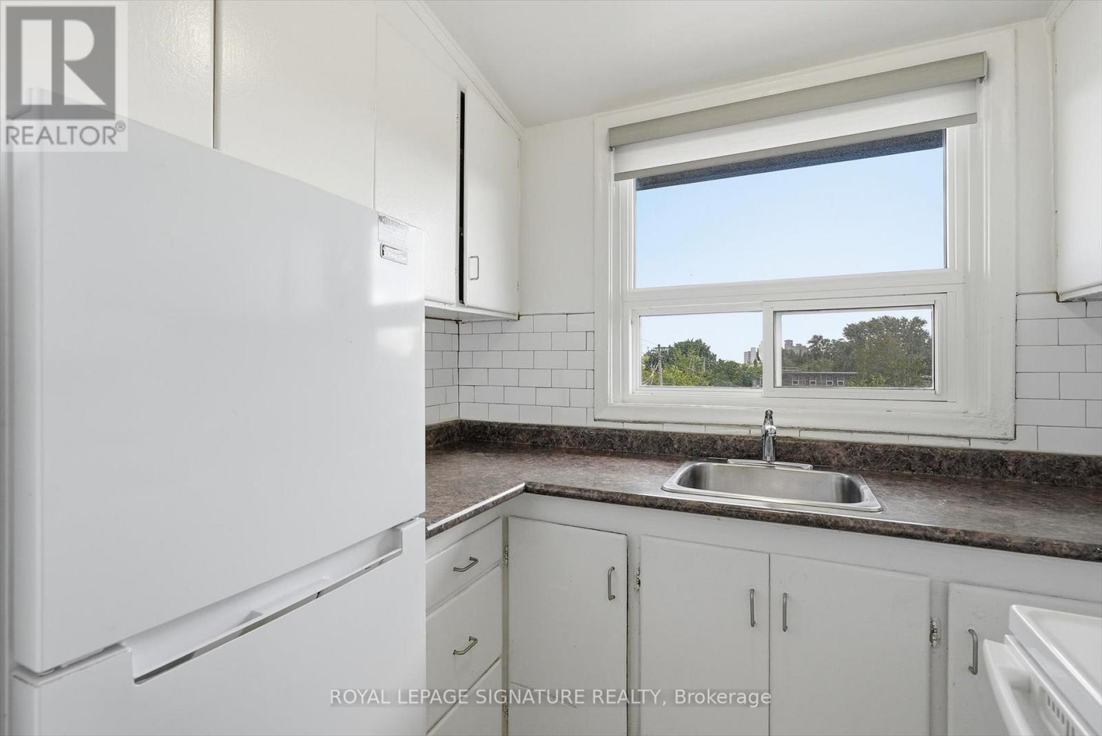 301 - 49 Cuffley Crescent S, Toronto, Ontario  M3K 1X4 - Photo 11 - W13686650