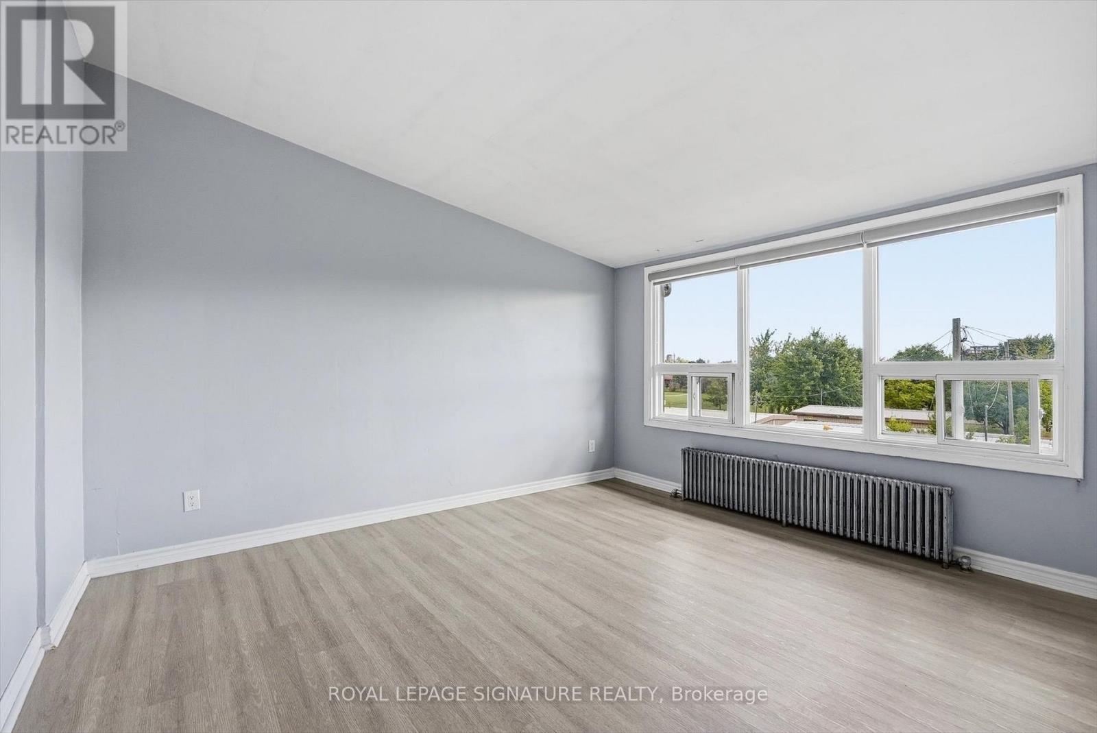 301 - 49 Cuffley Crescent S, Toronto, Ontario  M3K 1X4 - Photo 4 - W13686650