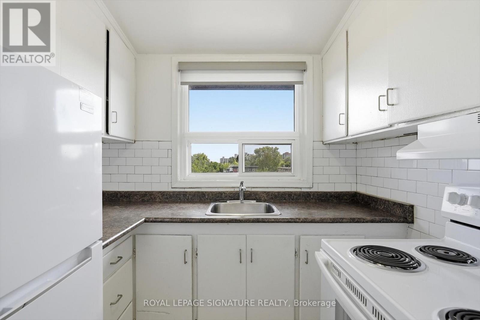 301 - 49 Cuffley Crescent S, Toronto, Ontario  M3K 1X4 - Photo 9 - W13686650