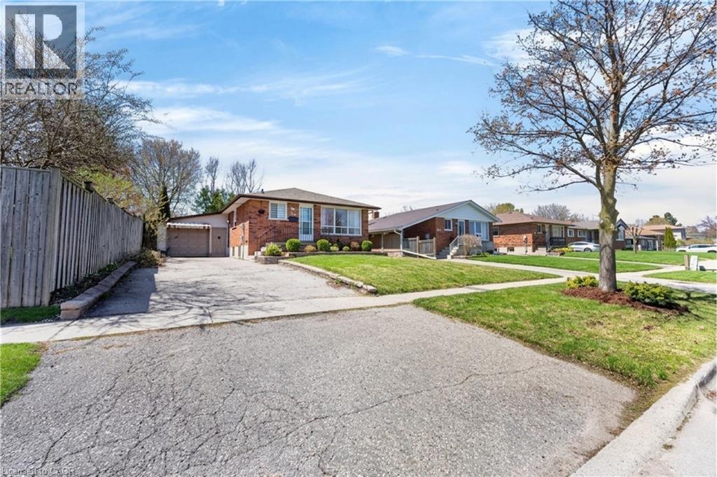 340 Fairlawn Street, Oshawa, Ontario  L1J 4R3 - Photo 4 - 40842442
