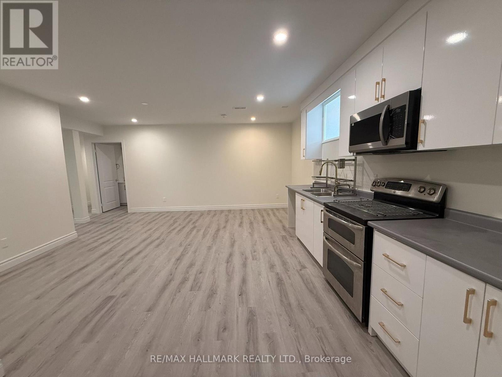 43 Oak Avenue, Richmond Hill, Ontario  L4C 6R5 - Photo 7 - N13600684