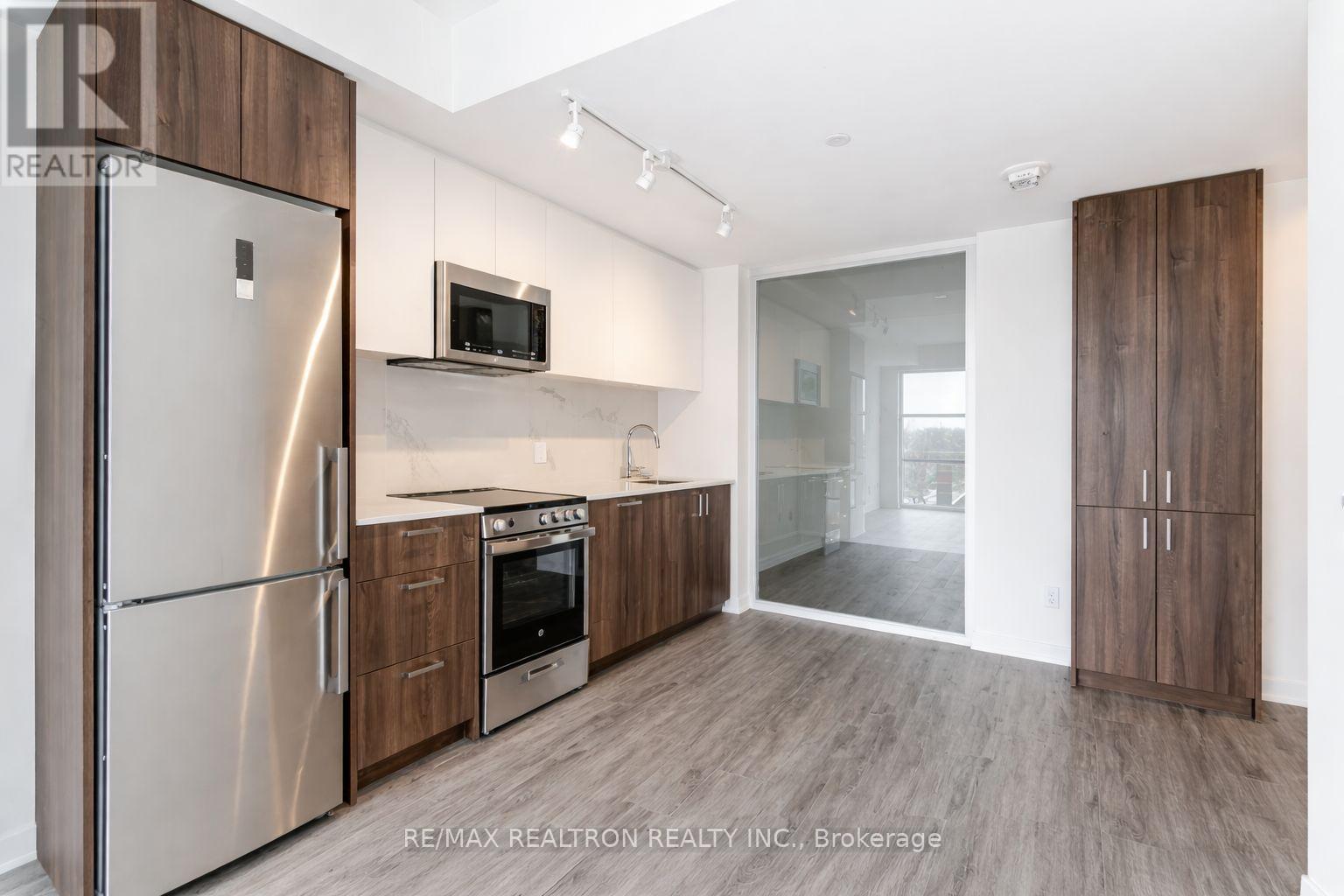 418 - 1787 St Clair Avenue, Toronto, Ontario  M6N 1J6 - Photo 5 - W13502952
