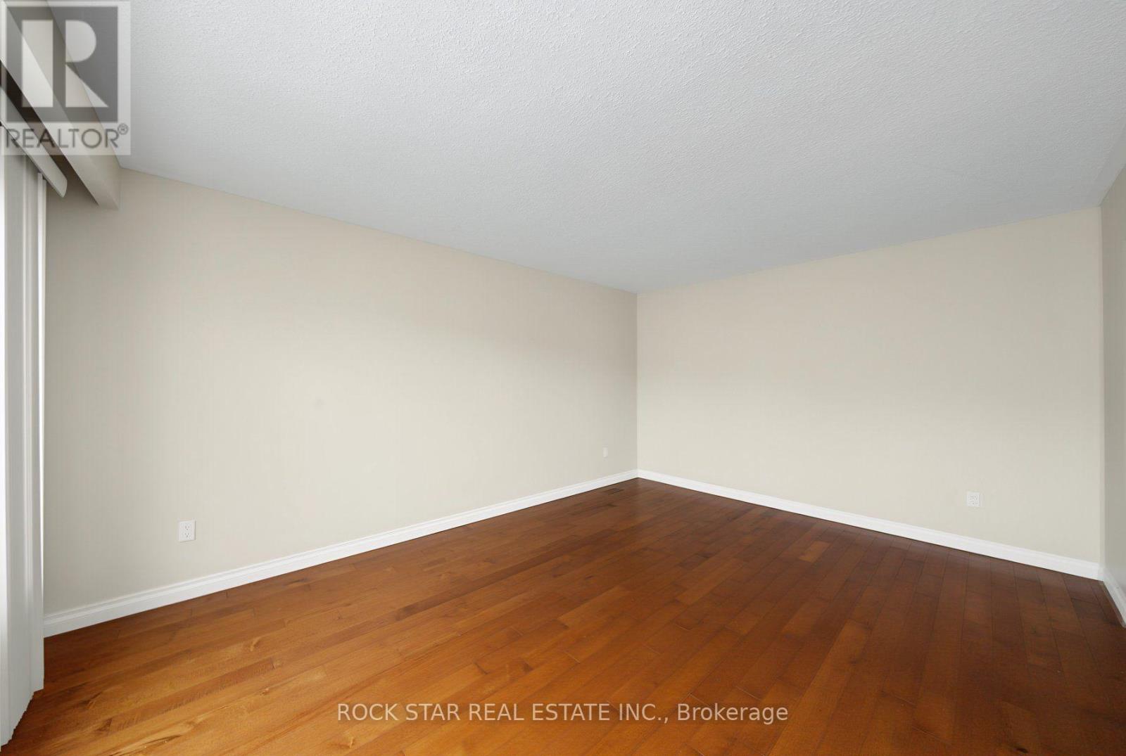 Main - 59 Aterno Drive, Hamilton, Ontario  L9C 5S4 - Photo 5 - X13686624