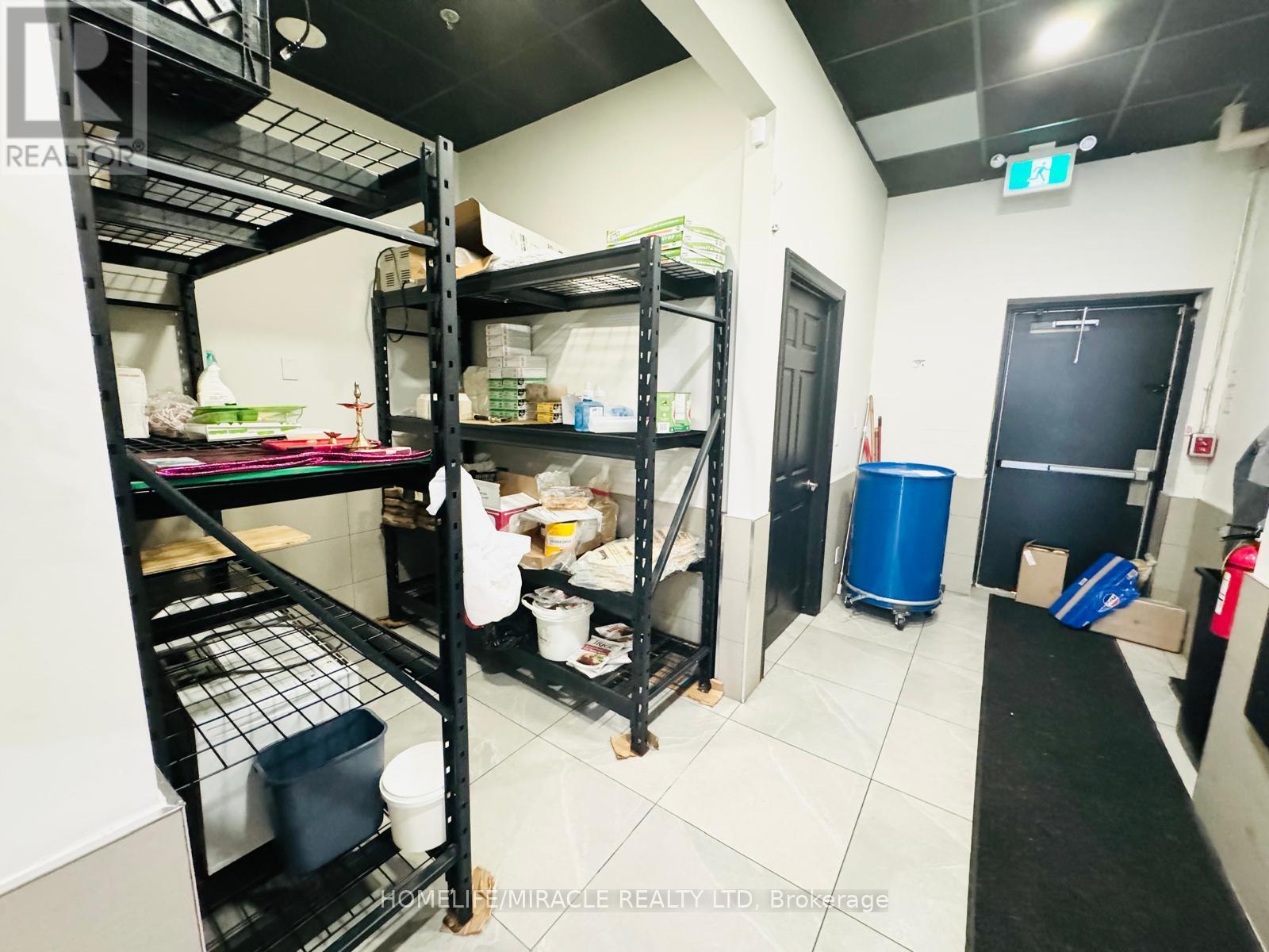 S30 - 700 Strasburg Road, Kitchener, Ontario  N2E 2M2 - Photo 11 - X13686640