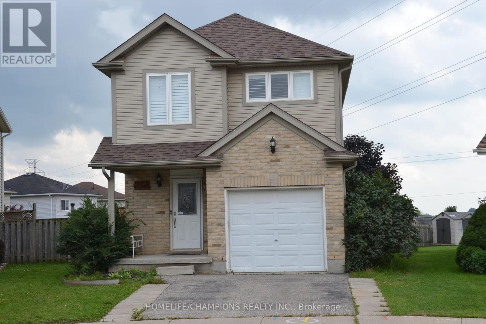 132 HENHOEFFER CRESCENT, Kitchener, Ontario