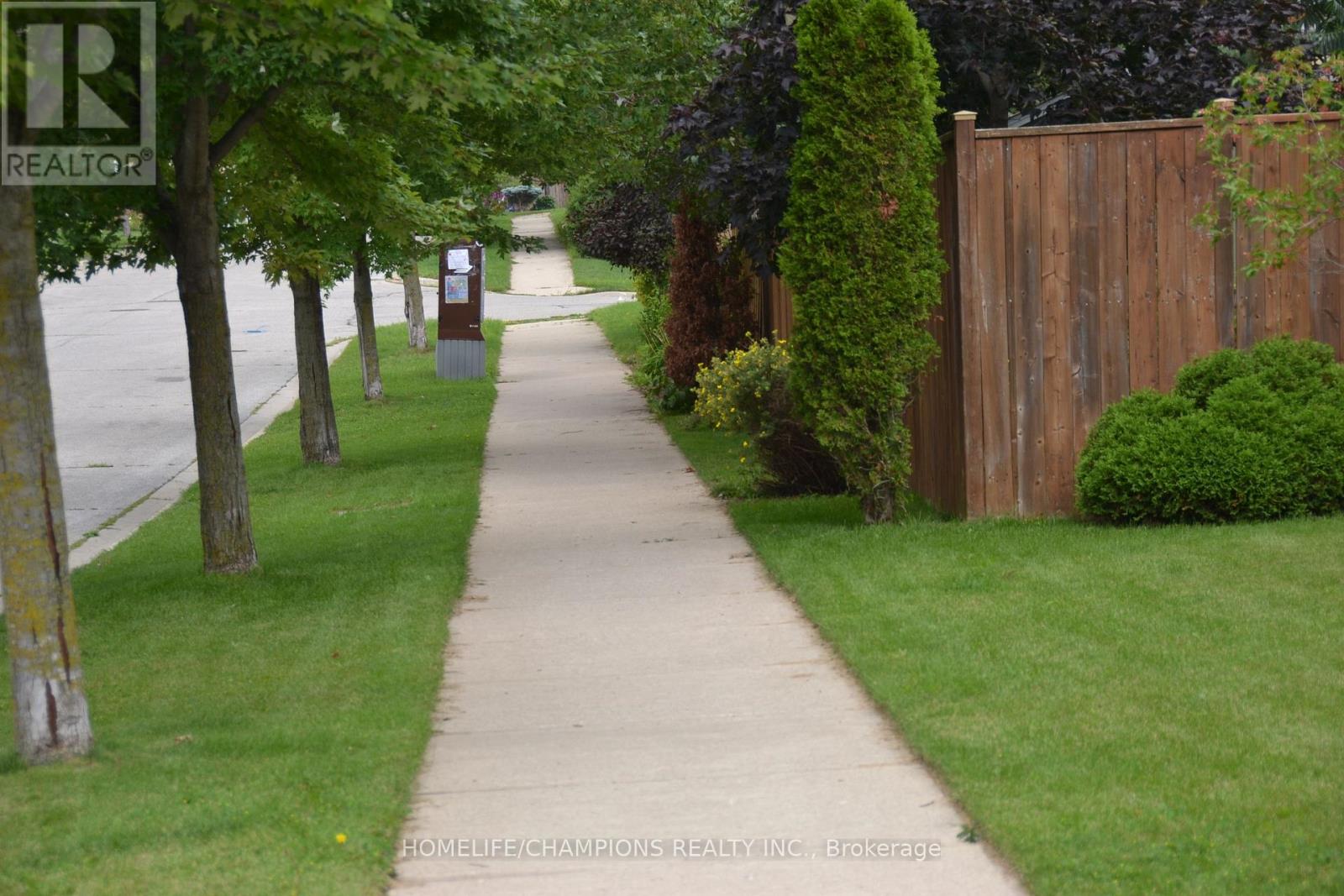 132 Henhoeffer Crescent, Kitchener, Ontario  N2E 4H3 - Photo 8 - X13686706