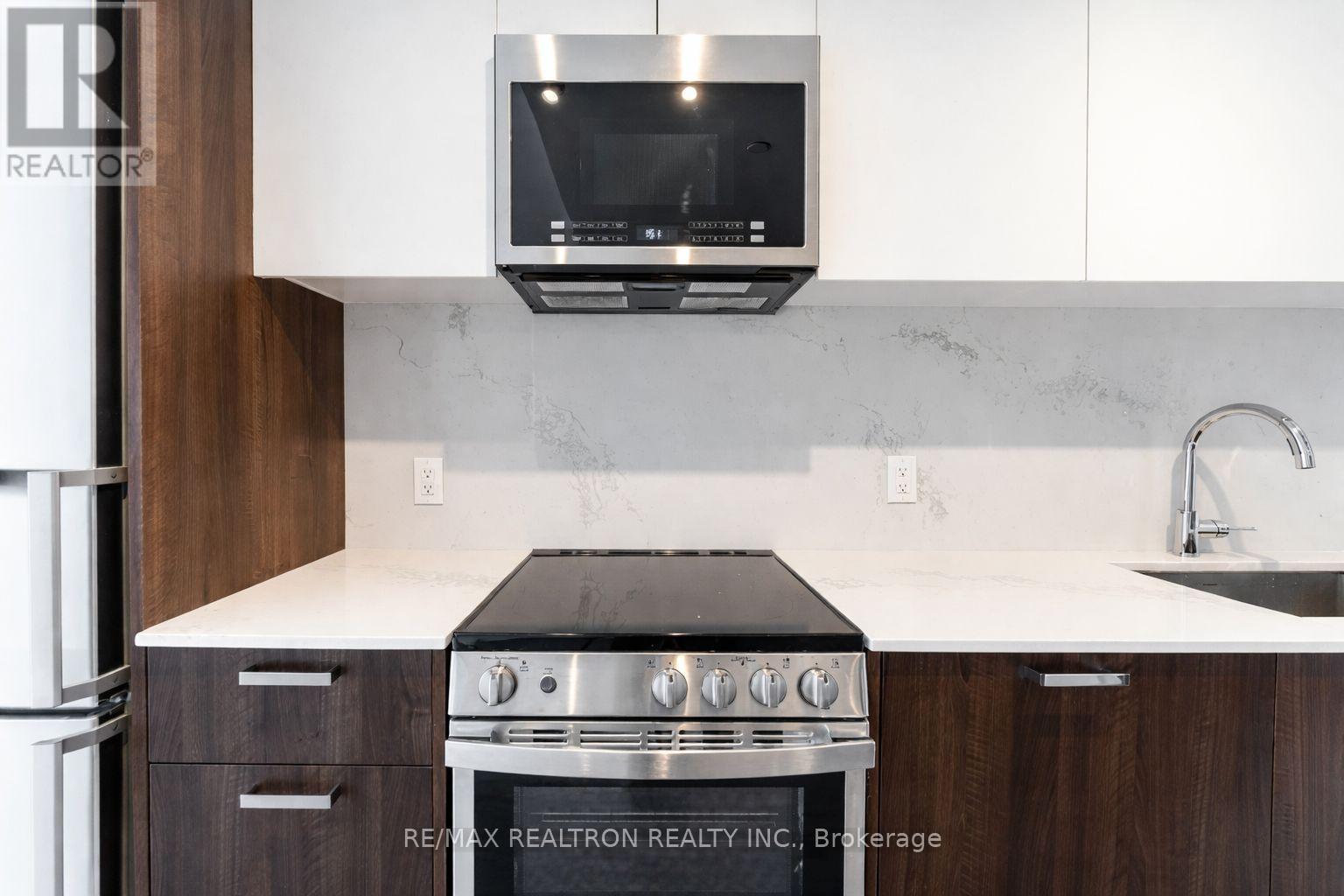 418 - 1787 St Clair Avenue, Toronto, Ontario  M6N 1J6 - Photo 6 - W13502952