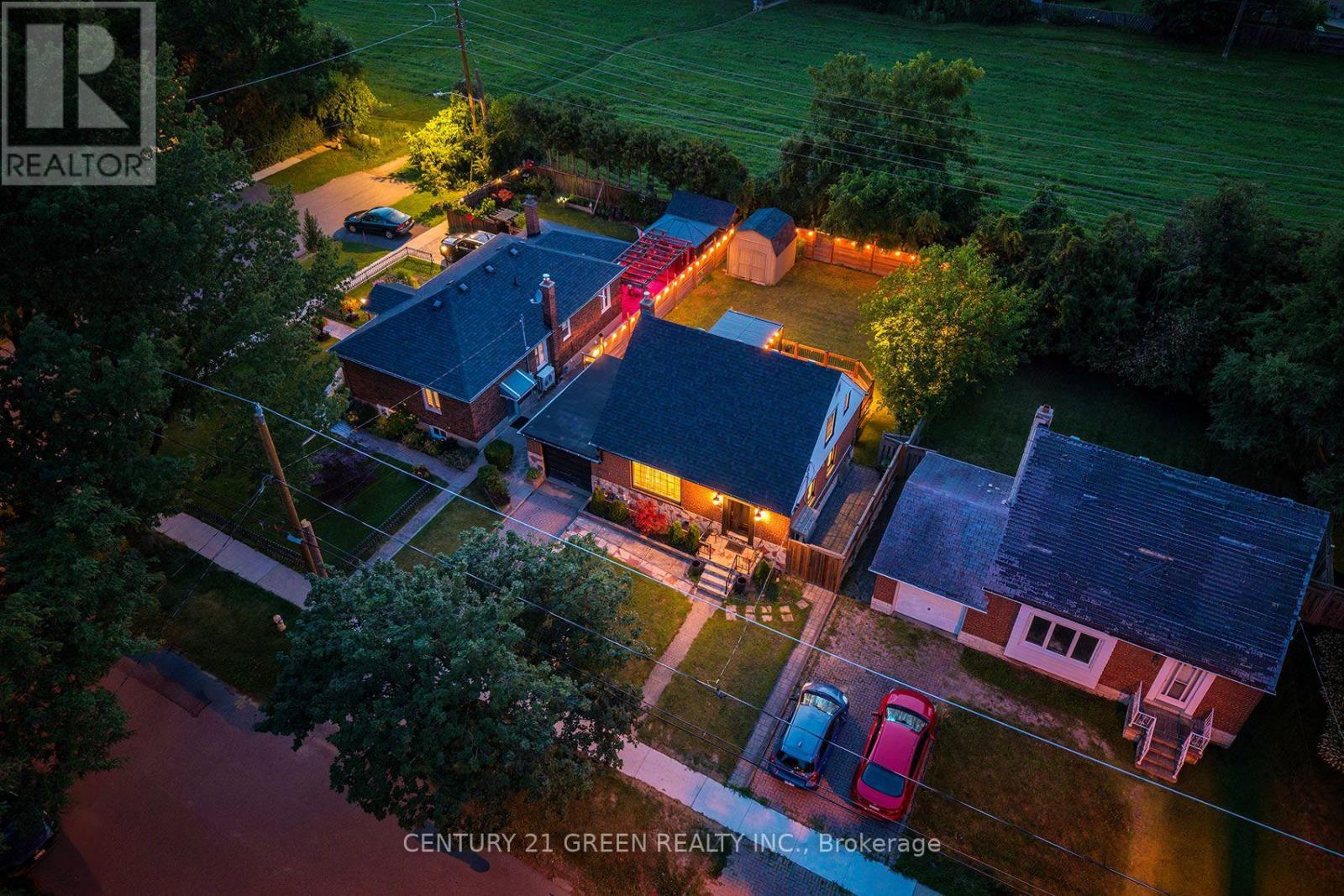 32 Castlebar Road, Toronto, Ontario  M8Z 2J5 - Photo 17 - W13628584