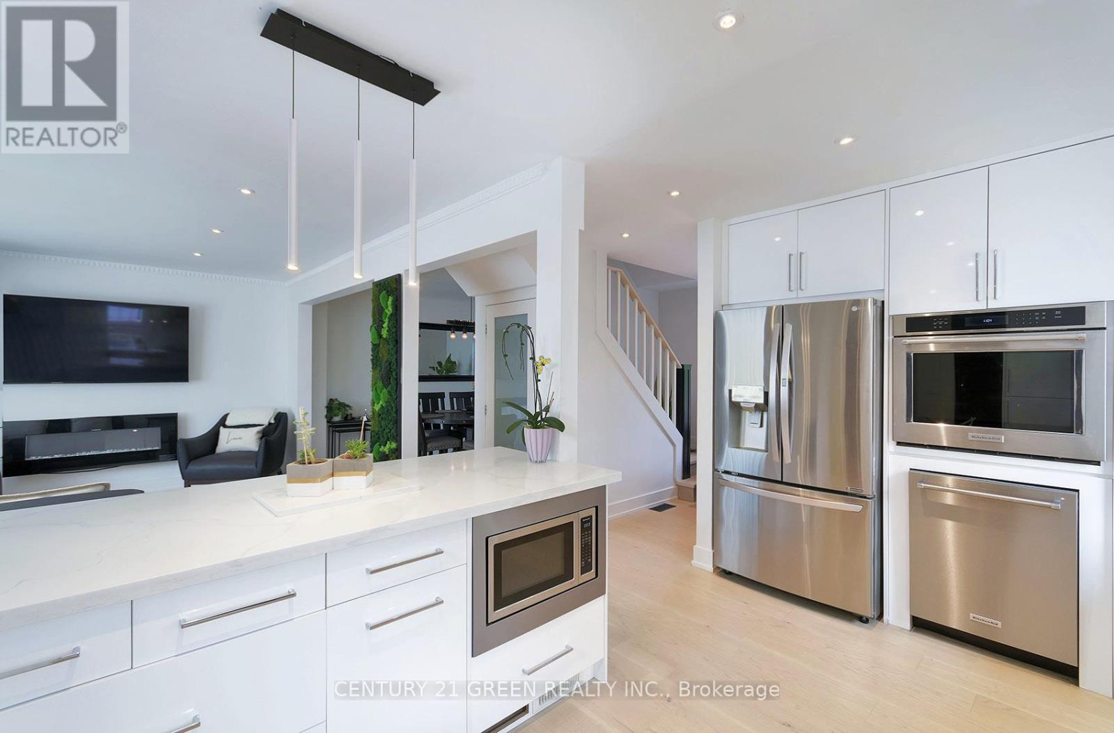 32 Castlebar Road, Toronto, Ontario  M8Z 2J5 - Photo 19 - W13628584