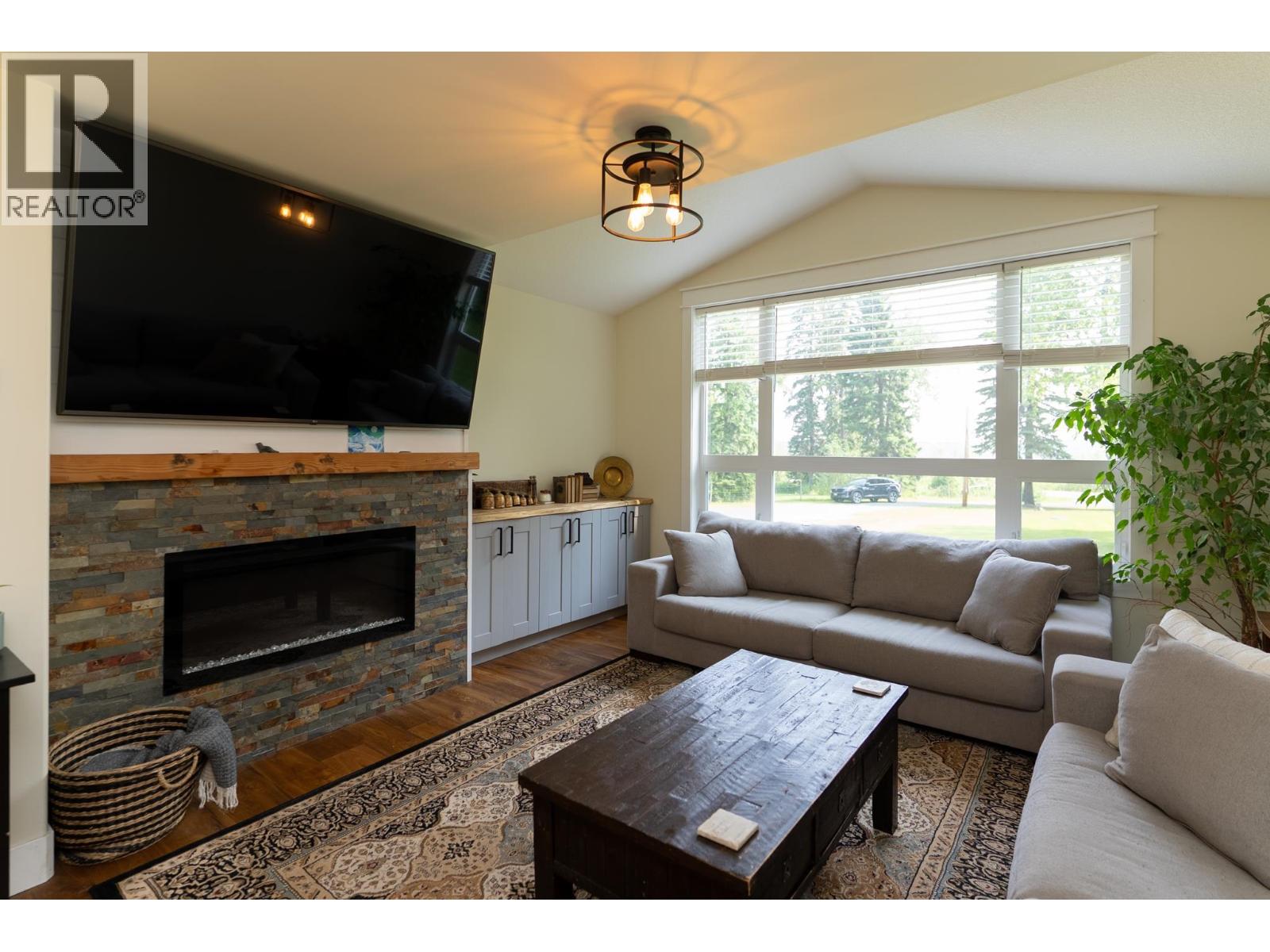 9611 N Kelly Road, Prince George, British Columbia  V2K 5V1 - Photo 3 - R3149337
