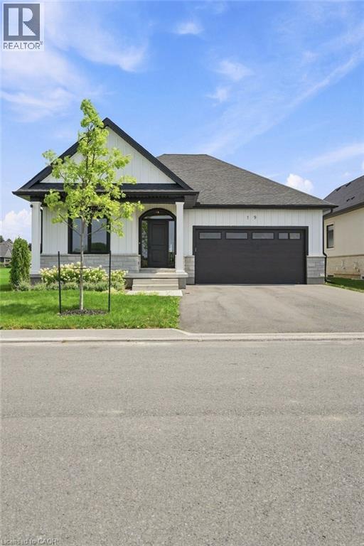 19 Oakley Drive, Niagara-On-The-Lake, Ontario  L0S 1N0 - Photo 2 - 40678578