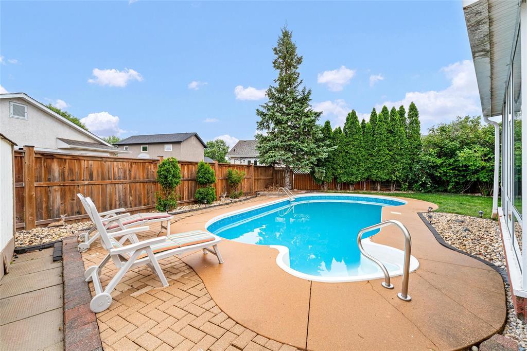 39 Blue Horizon Cove, Winnipeg, Manitoba  R3W 1N9 - Photo 37 - 202620734