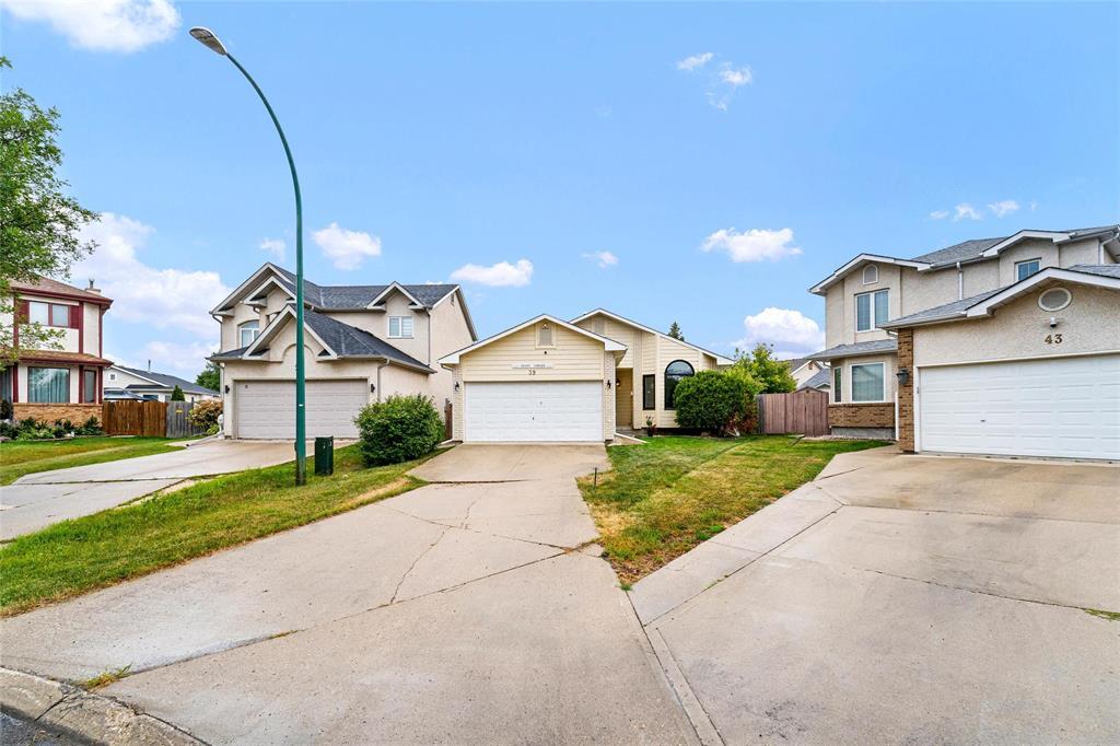 39 Blue Horizon Cove, Winnipeg, Manitoba  R3W 1N9 - Photo 42 - 202620734