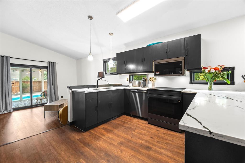 39 Blue Horizon Cove, Winnipeg, Manitoba  R3W 1N9 - Photo 9 - 202620734