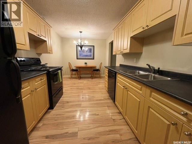 14 3809 Luther Place, Saskatoon, Saskatchewan  S7H 4B1 - Photo 5 - SK045775