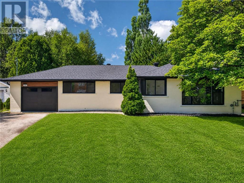 1821 MILLWOOD Crescent, Sudbury, Ontario