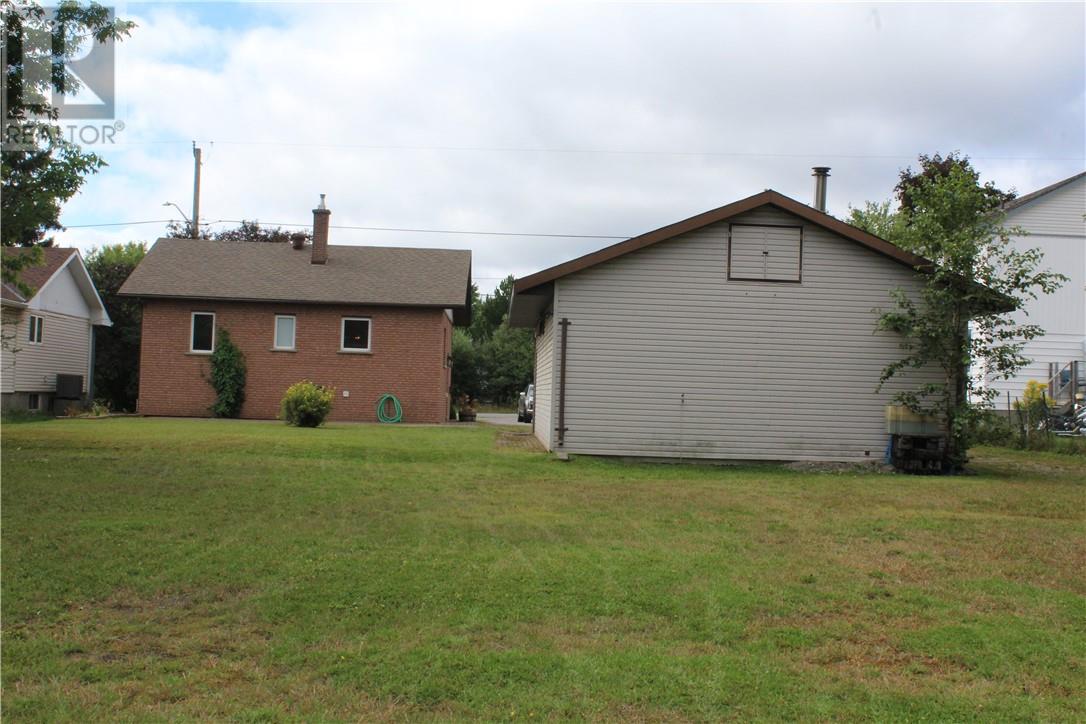 2754 Raymond Street, Sudbury, Ontario  P3B 1W6 - Photo 3 - 2129798