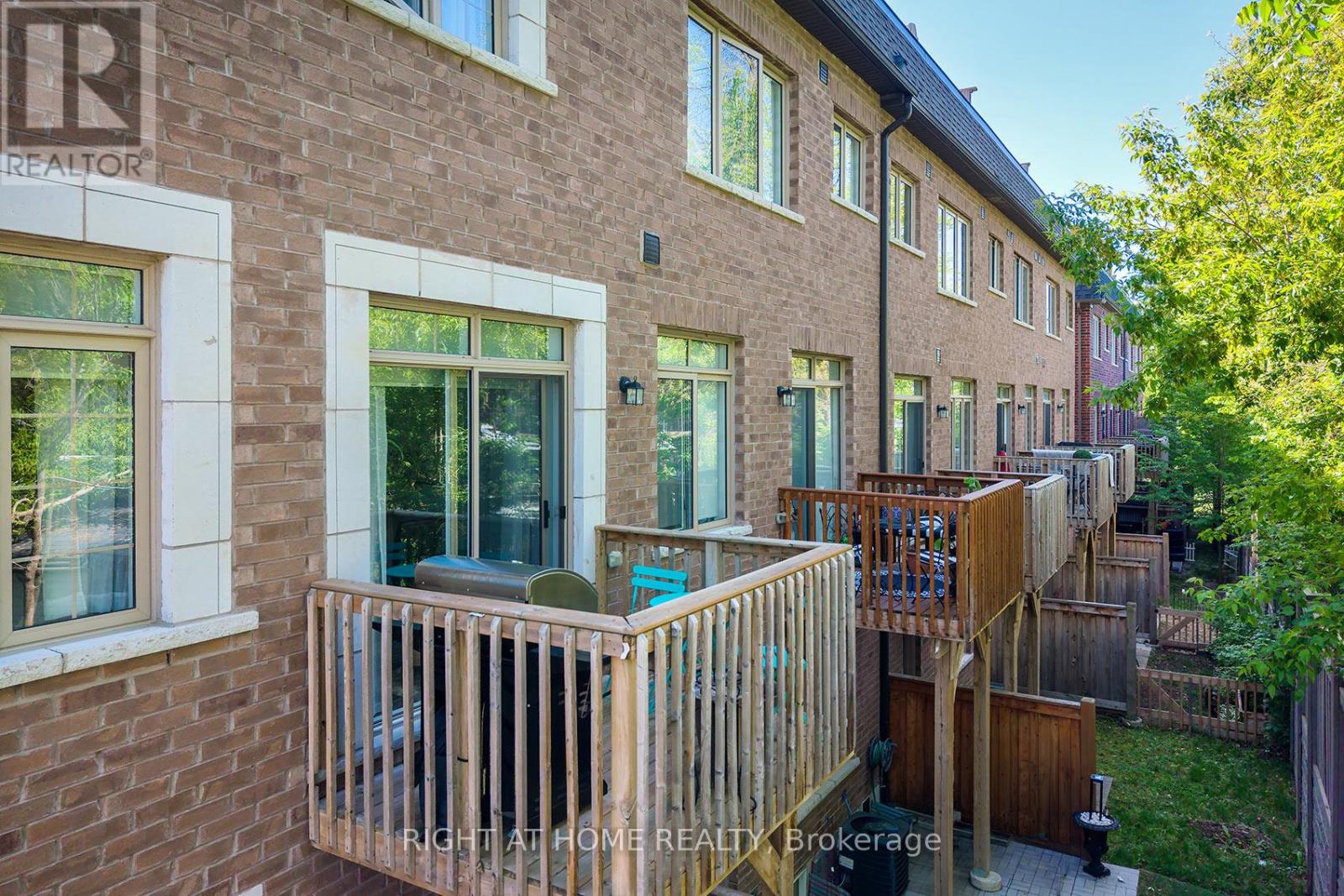2 Queen Mary Court, Vaughan, Ontario  L4L 0H9 - Photo 21 - N13435936