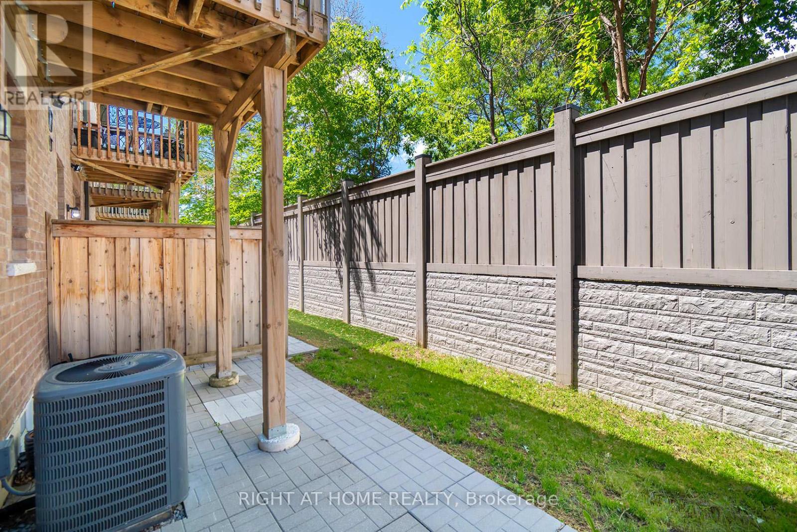 2 Queen Mary Court, Vaughan, Ontario  L4L 0H9 - Photo 39 - N13435936