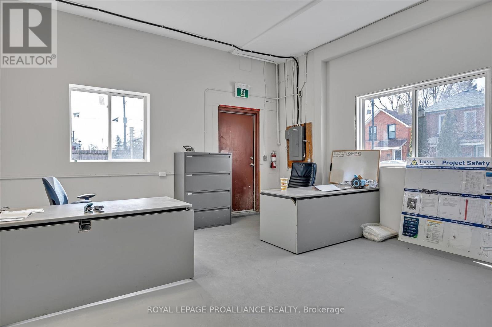 Upper Unit - 255 Mcdonnel Street S, Peterborough, Ontario K9H 2W2 - Photo 5 - X13686906