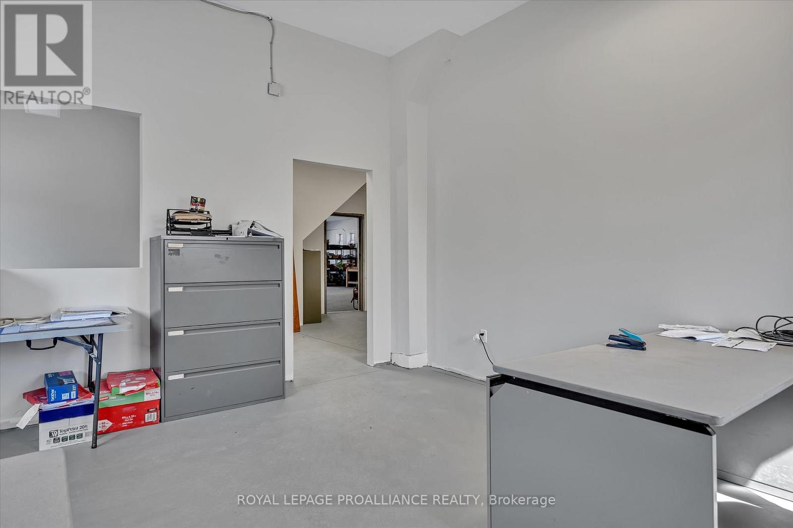 Upper Unit - 255 Mcdonnel Street S, Peterborough, Ontario K9H 2W2 - Photo 6 - X13686906