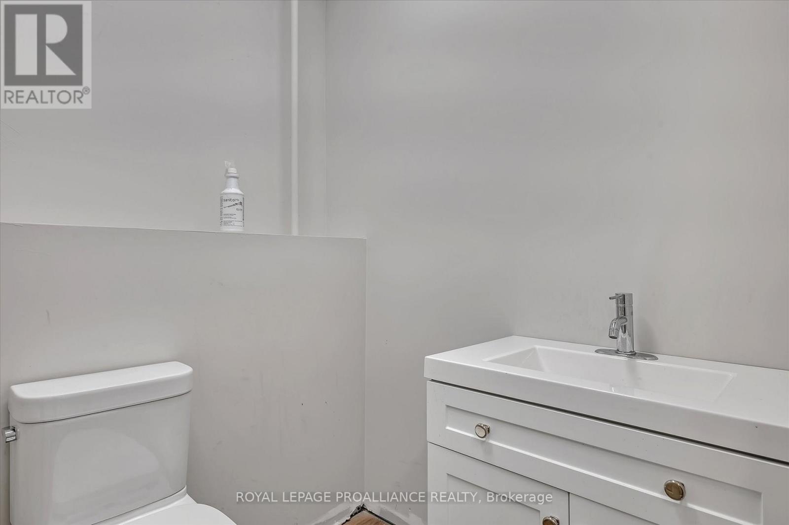 Upper Unit - 255 Mcdonnel Street S, Peterborough, Ontario K9H 2W2 - Photo 9 - X13686906