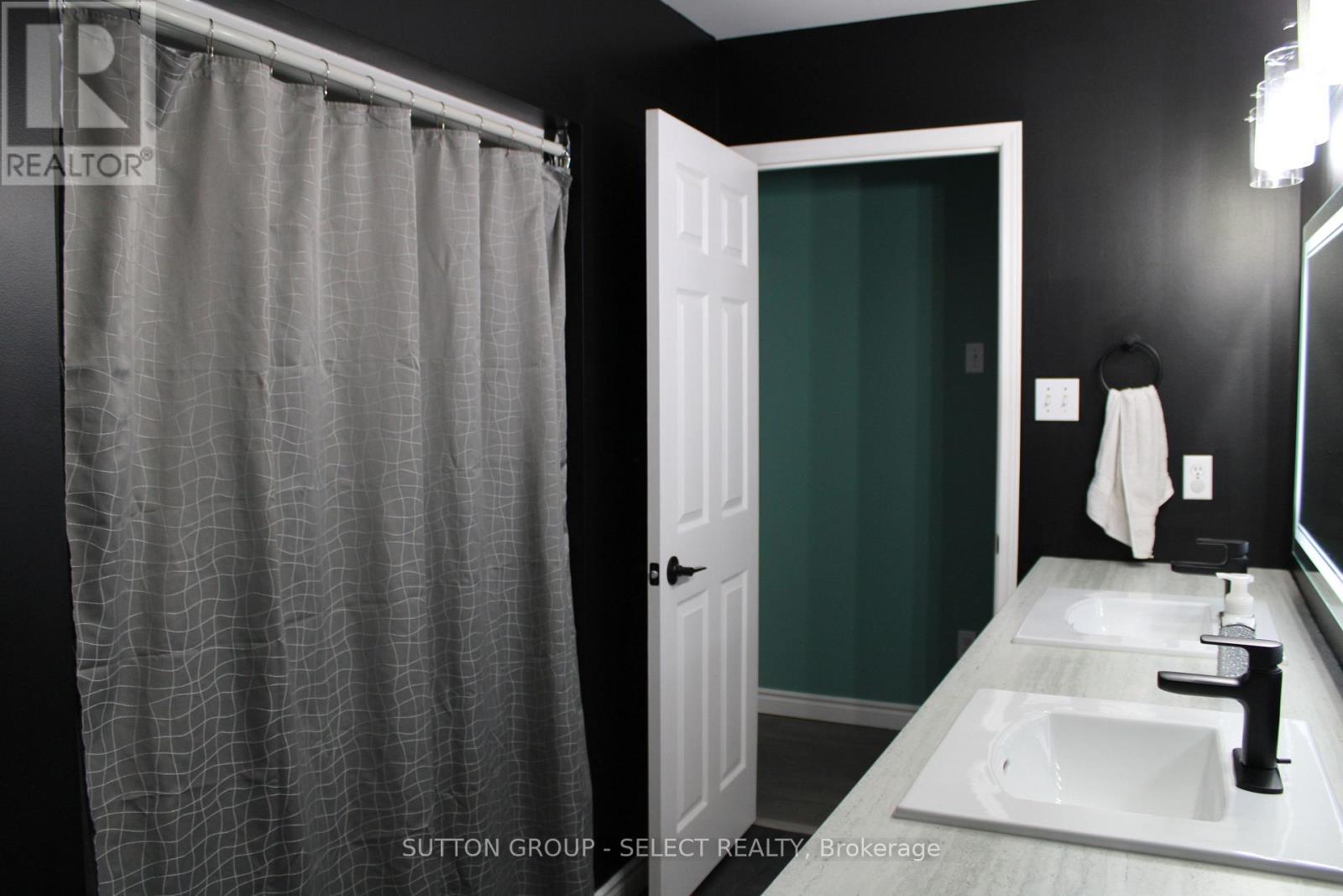 234 Parkview Drive, Strathroy-Caradoc, Ontario  N7G 4C1 - Photo 15 - X13686918