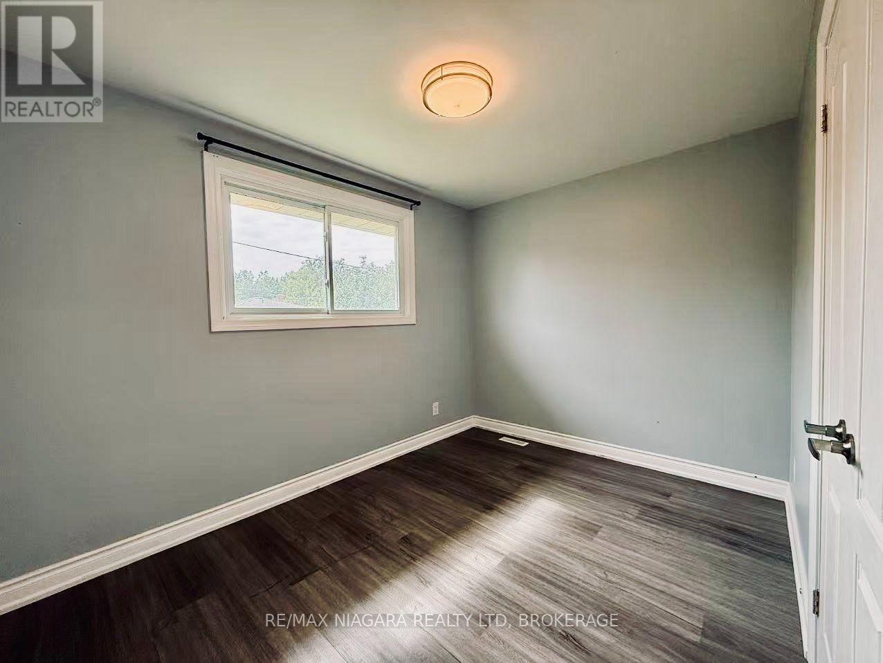 3102 Ussher Street, Niagara Falls, Ontario  L2G 6M2 - Photo 13 - X13687020