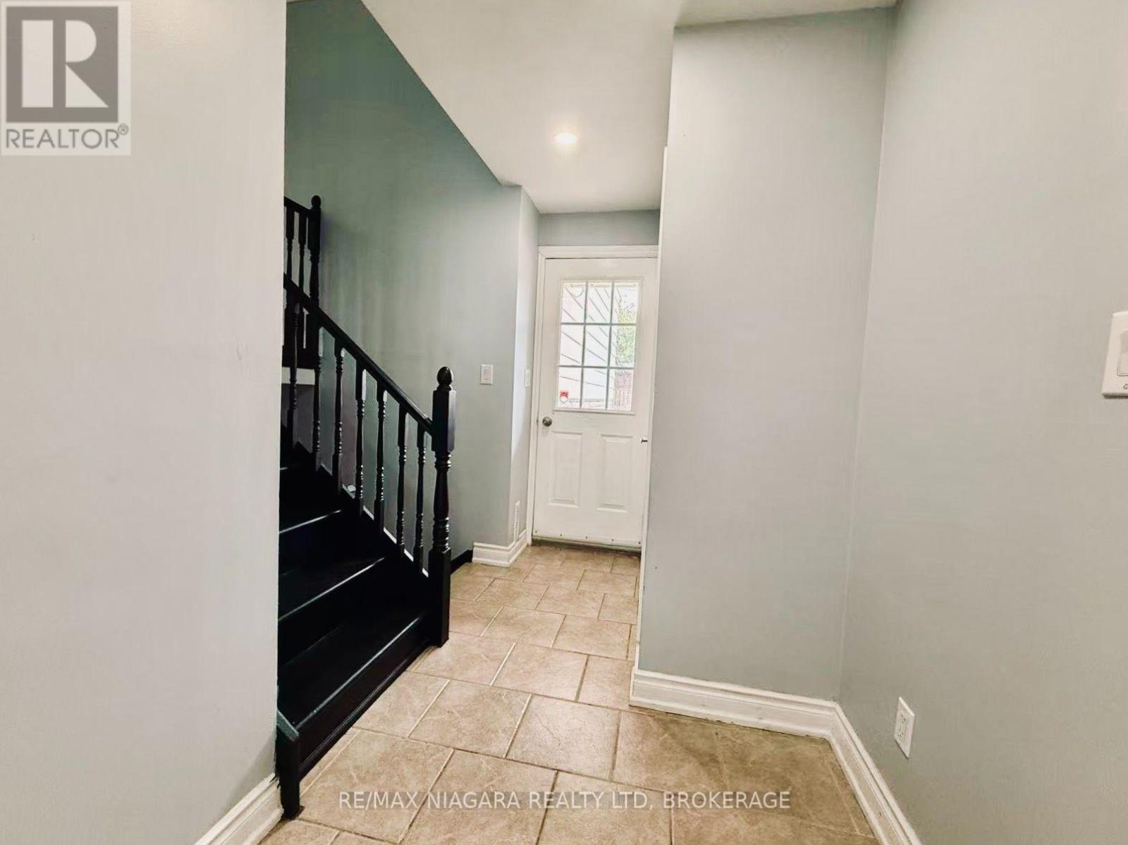 3102 Ussher Street, Niagara Falls, Ontario  L2G 6M2 - Photo 6 - X13687020