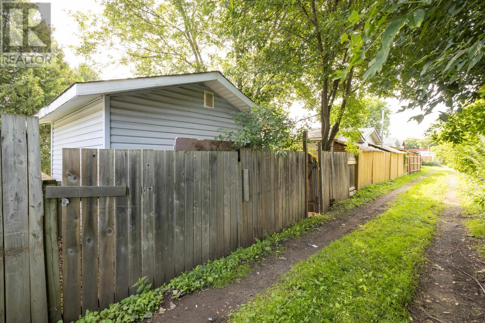 349 Vickers St N, Thunder Bay, Ontario  P7C 4B1 - Photo 4 - TB2602410