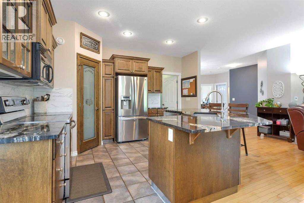 89 Alberts Close, Red Deer, Alberta  T4R 3J7 - Photo 4 - A2338274