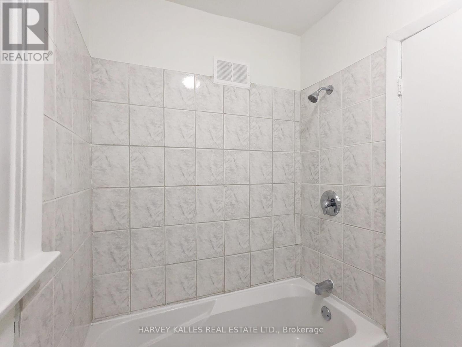 Main - 242 Robina Avenue, Toronto, Ontario  M6C 3Z1 - Photo 12 - C13686762