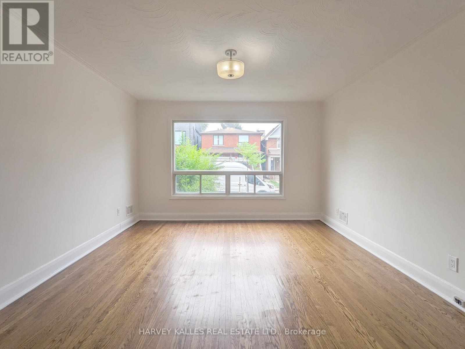 Main - 242 Robina Avenue, Toronto, Ontario  M6C 3Z1 - Photo 2 - C13686762
