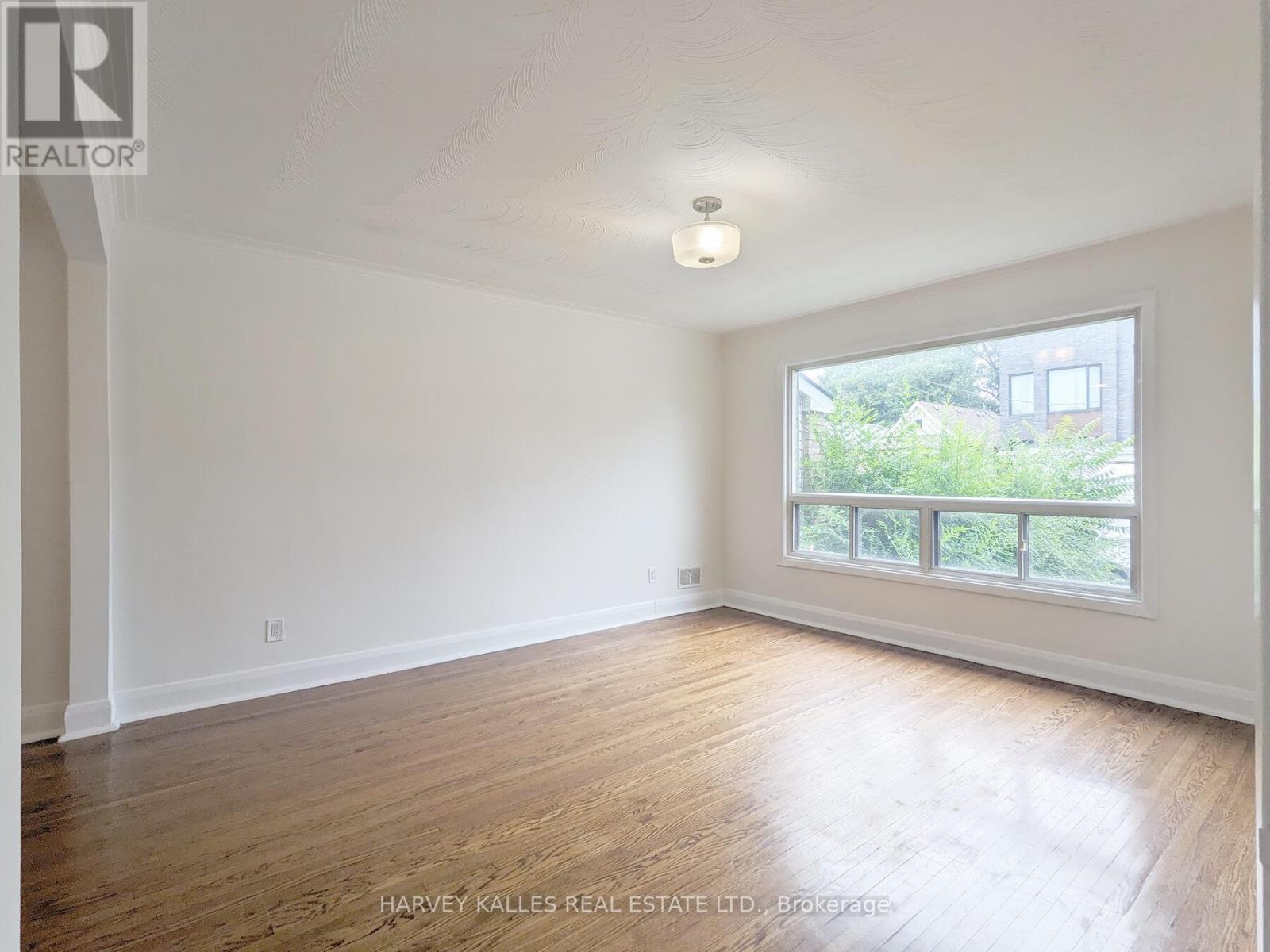 Main - 242 Robina Avenue, Toronto, Ontario  M6C 3Z1 - Photo 3 - C13686762