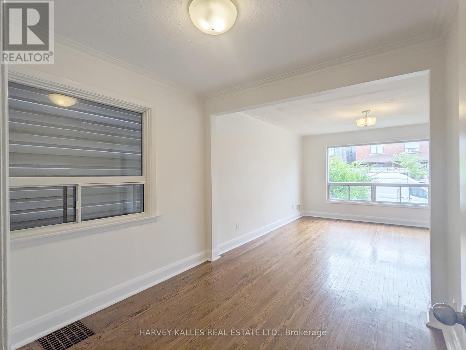 Main - 242 Robina Avenue, Toronto, Ontario  M6C 3Z1 - Photo 4 - C13686762