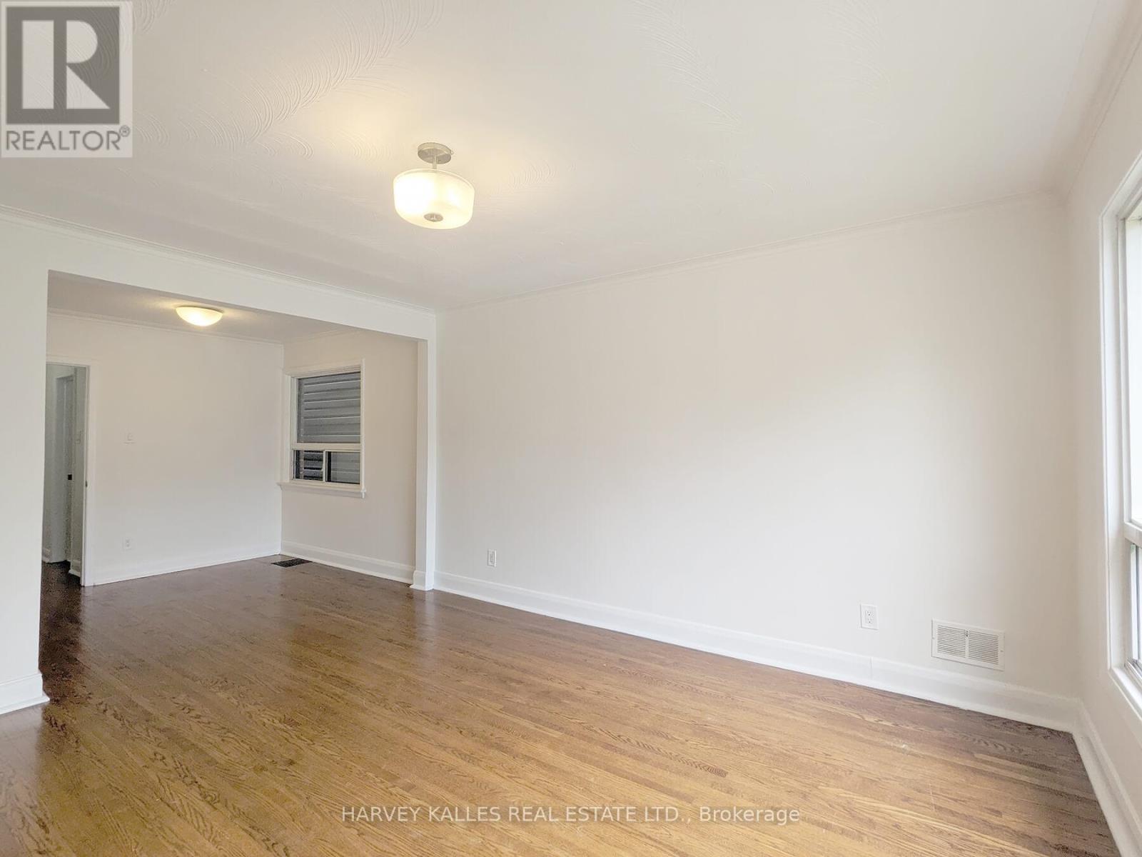 Main - 242 Robina Avenue, Toronto, Ontario  M6C 3Z1 - Photo 5 - C13686762