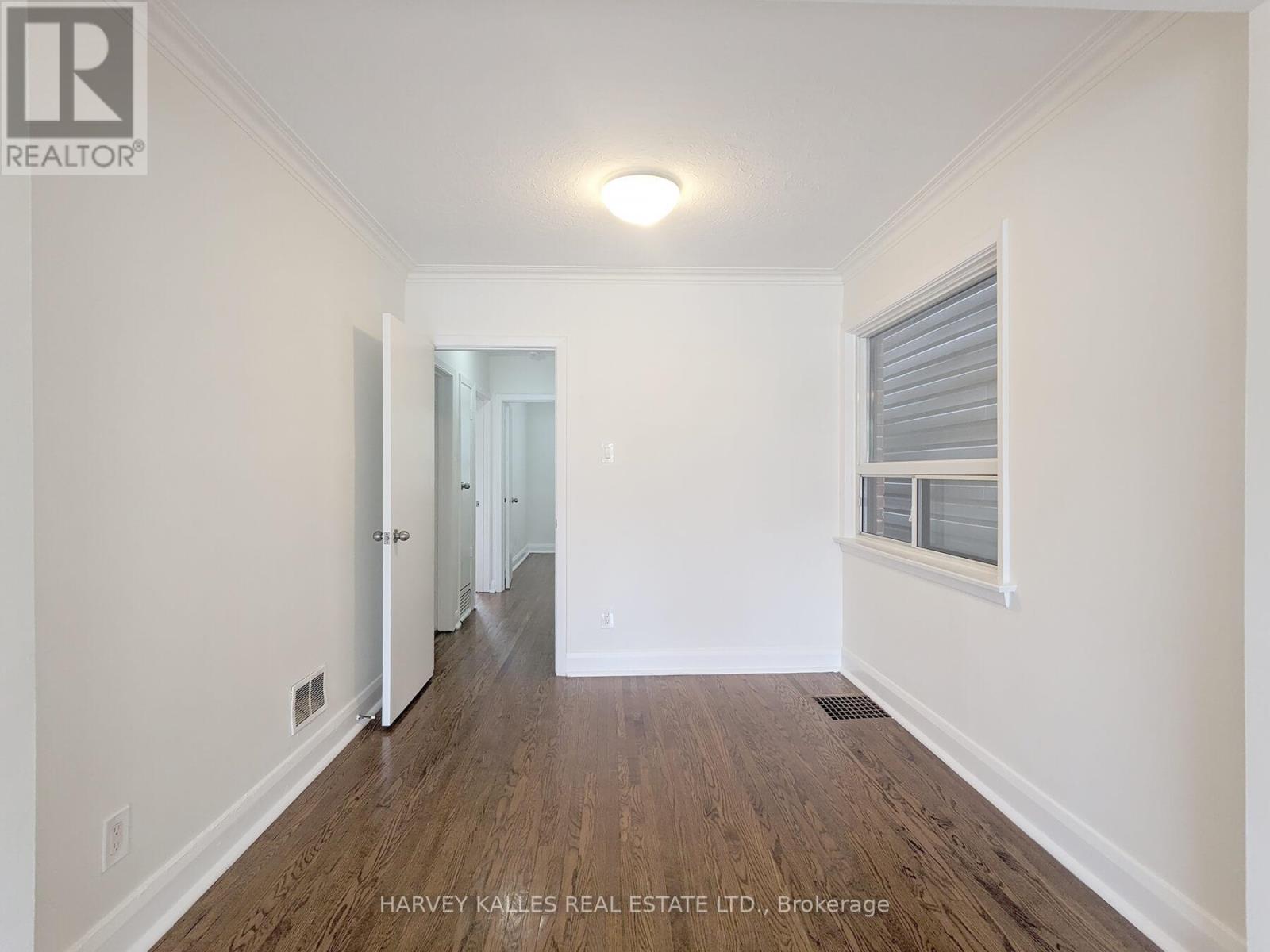 Main - 242 Robina Avenue, Toronto, Ontario  M6C 3Z1 - Photo 6 - C13686762