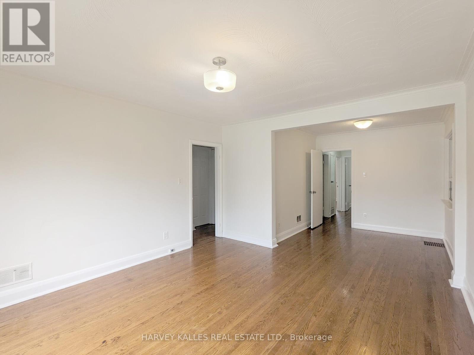 Main - 242 Robina Avenue, Toronto, Ontario  M6C 3Z1 - Photo 7 - C13686762