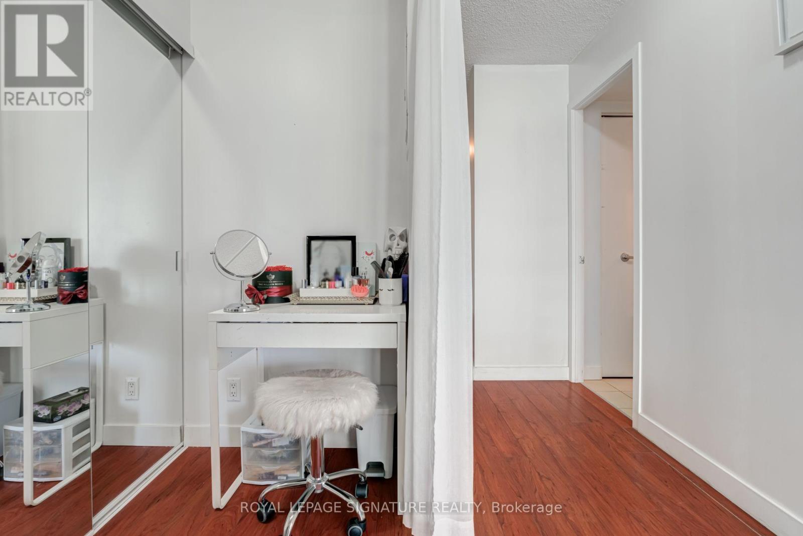 2101 - 381 Front Street W, Toronto, Ontario  M5V 3R8 - Photo 16 - C13686816