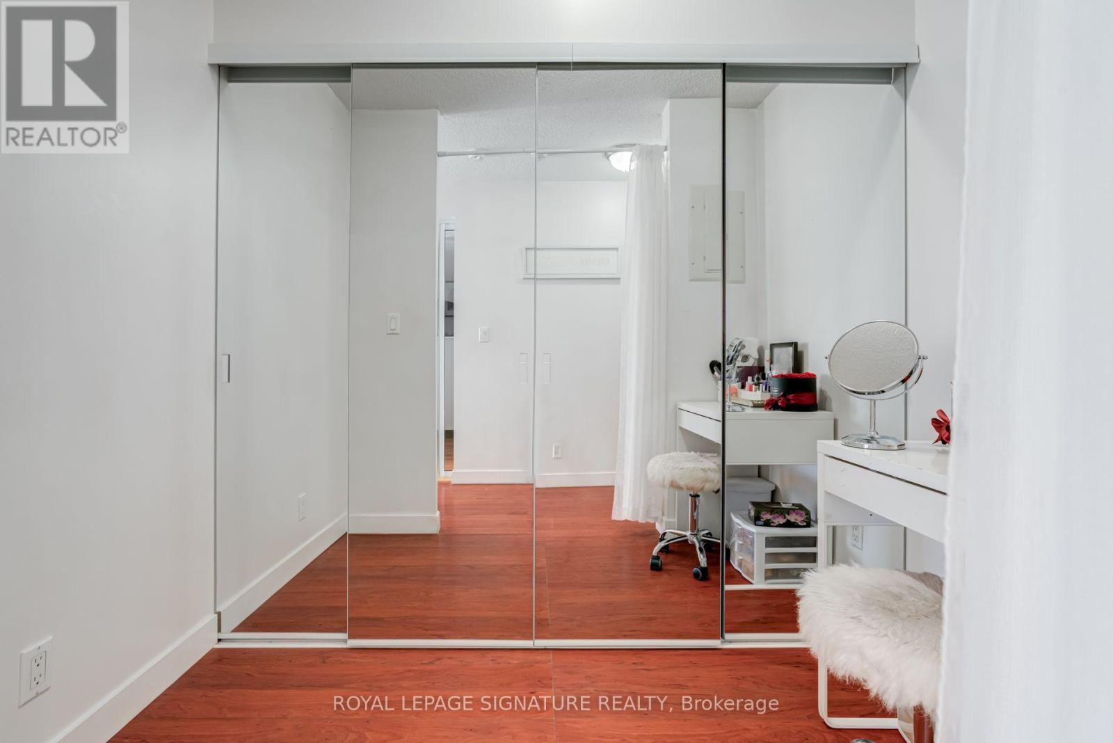 2101 - 381 Front Street W, Toronto, Ontario  M5V 3R8 - Photo 17 - C13686816