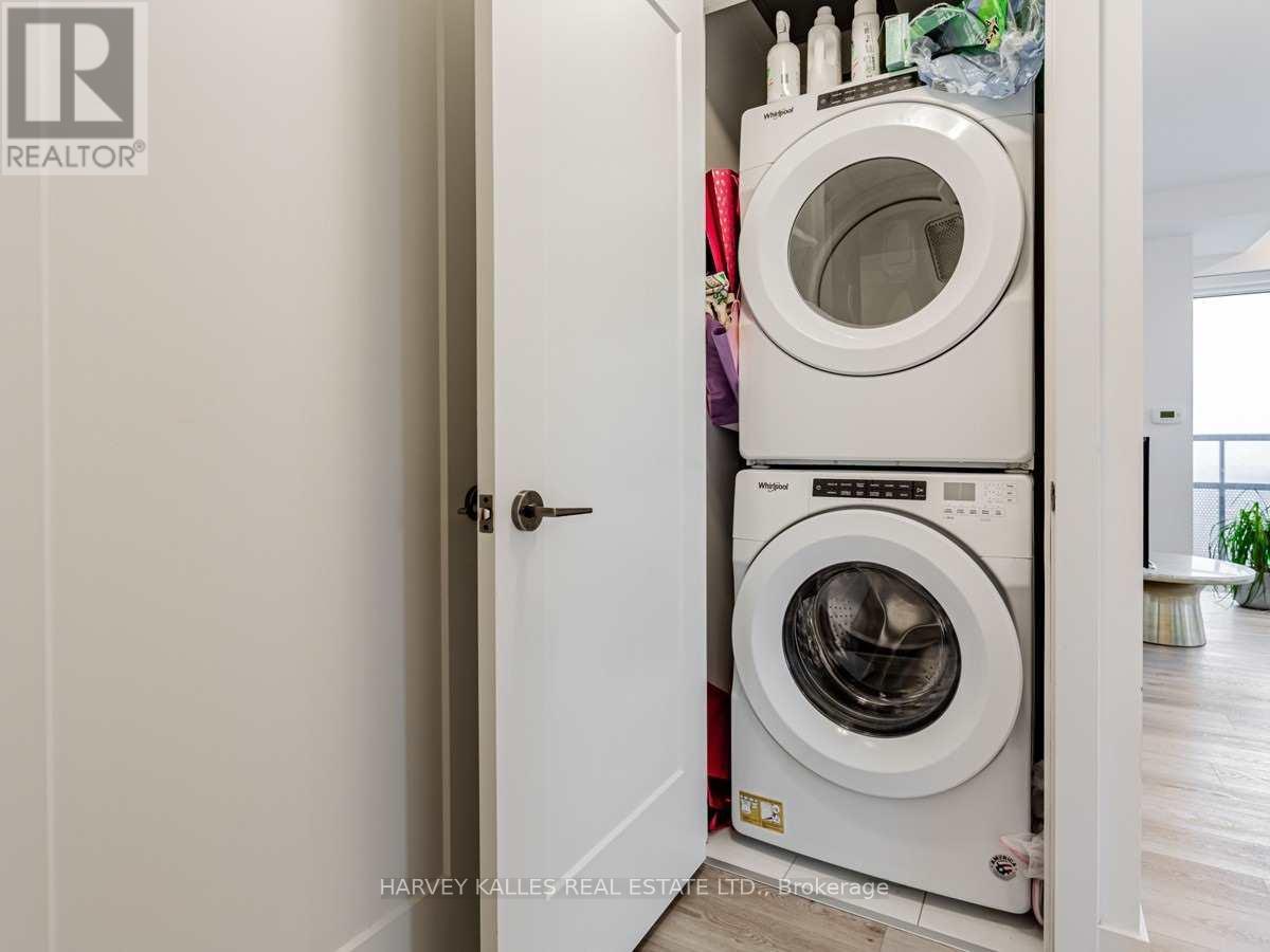 1602 - 11 Lillian Street, Toronto, Ontario  M4S 2H7 - Photo 17 - C13686828