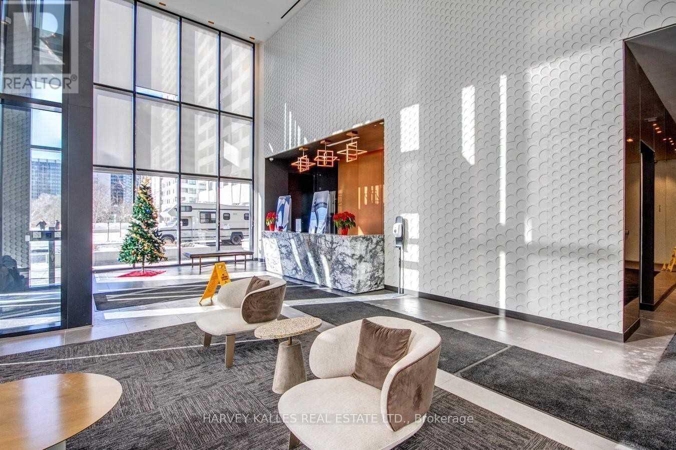 1602 - 11 Lillian Street, Toronto, Ontario  M4S 2H7 - Photo 2 - C13686828