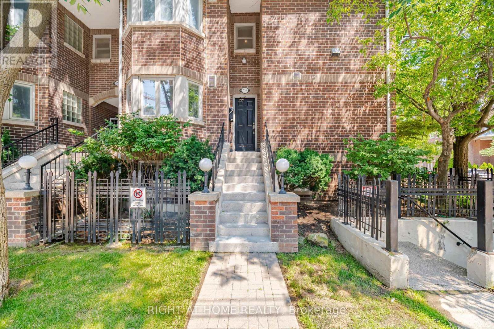 25A SHAW STREET, Toronto, Ontario