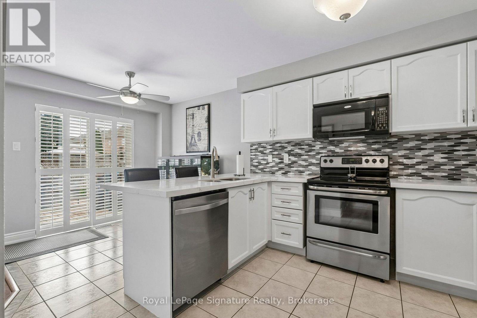 3 Glasgow Crescent, Georgina, Ontario  L4P 4A8 - Photo 10 - N13686846