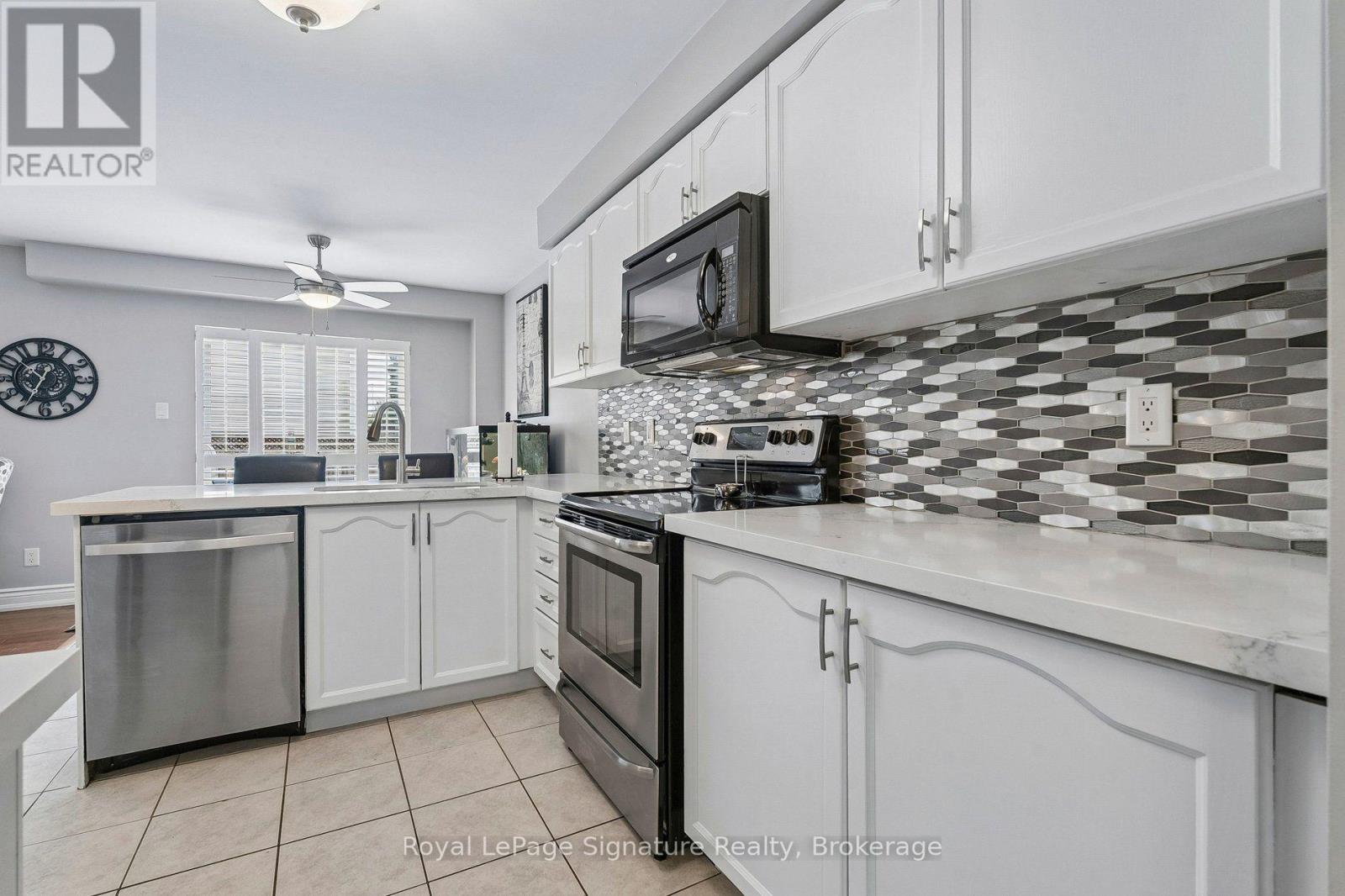 3 Glasgow Crescent, Georgina, Ontario  L4P 4A8 - Photo 12 - N13686846