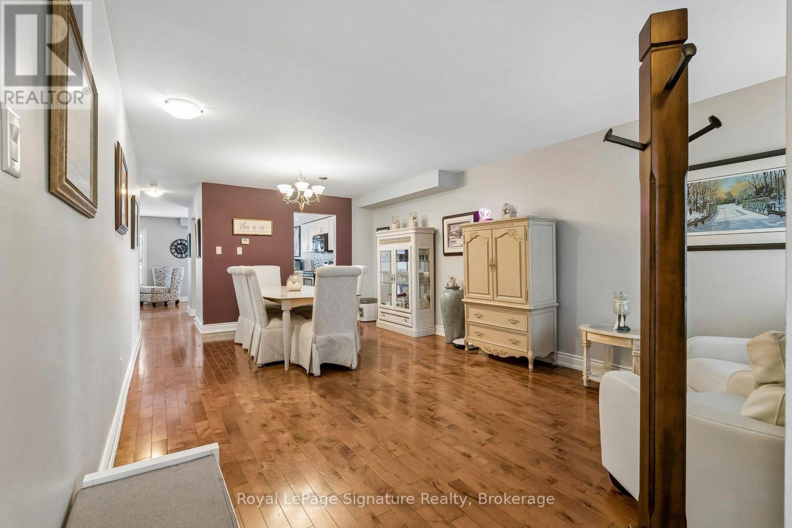 3 Glasgow Crescent, Georgina, Ontario  L4P 4A8 - Photo 3 - N13686846